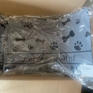3 pk Gray Pet Feeding Mat with Paw Prints